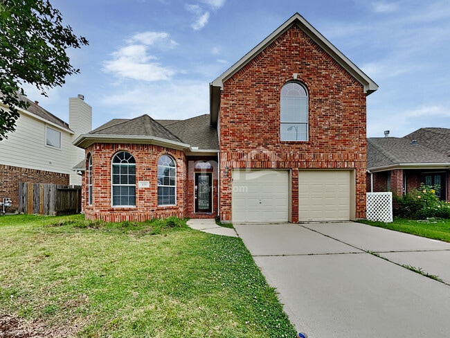 Building Photo - 439 Pinewood Ridge Dr