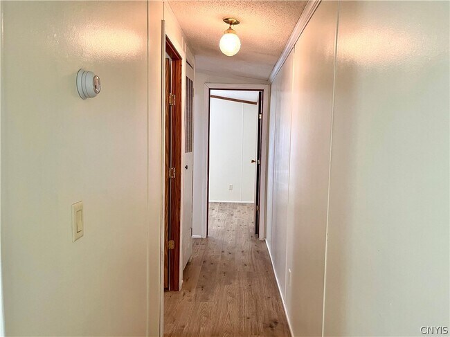 Building Photo - 47 Miner Rd