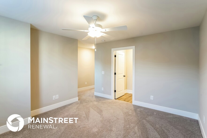 Building Photo - 158 Noble Pk Cir