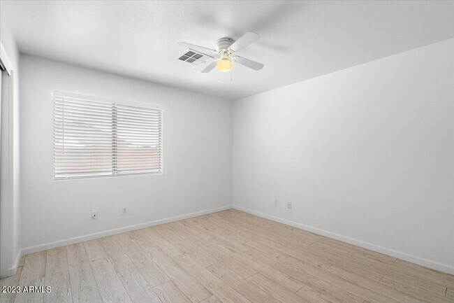 Building Photo - 14975 W Acapulco Ln