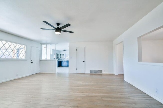 Building Photo - PRE-LEASING: Beautifully Updated 3 Bedroom Home