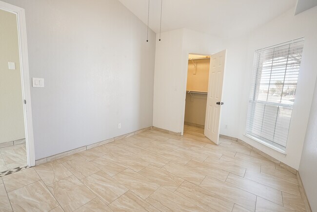 Building Photo - 12266 Amstater Cir