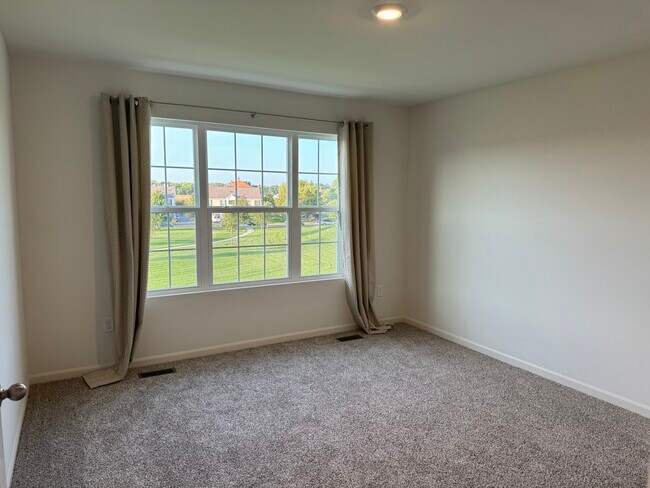 Building Photo - 3820 Bissel Dr