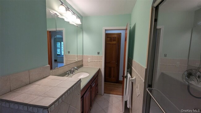 Building Photo - 362 Strawtown Rd