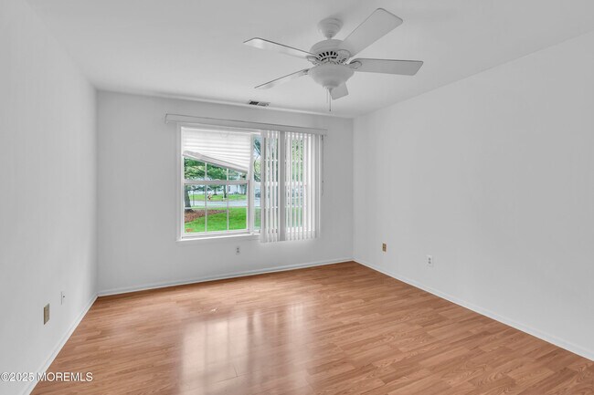 Building Photo - 237 Paddington Ct