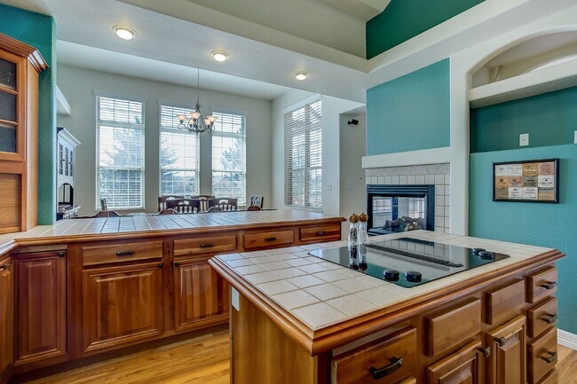 Building Photo - Beautiful Home in Gated Community
