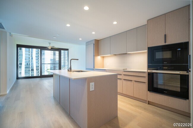 Building Photo - $4600 /1 Bed +DEN / 1 Bath Elevated Island Living at The Park at Ward Village