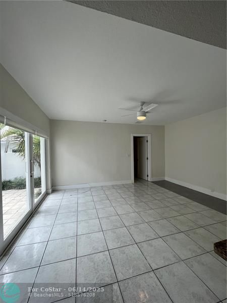 Building Photo - 2356 SW 16th Ave