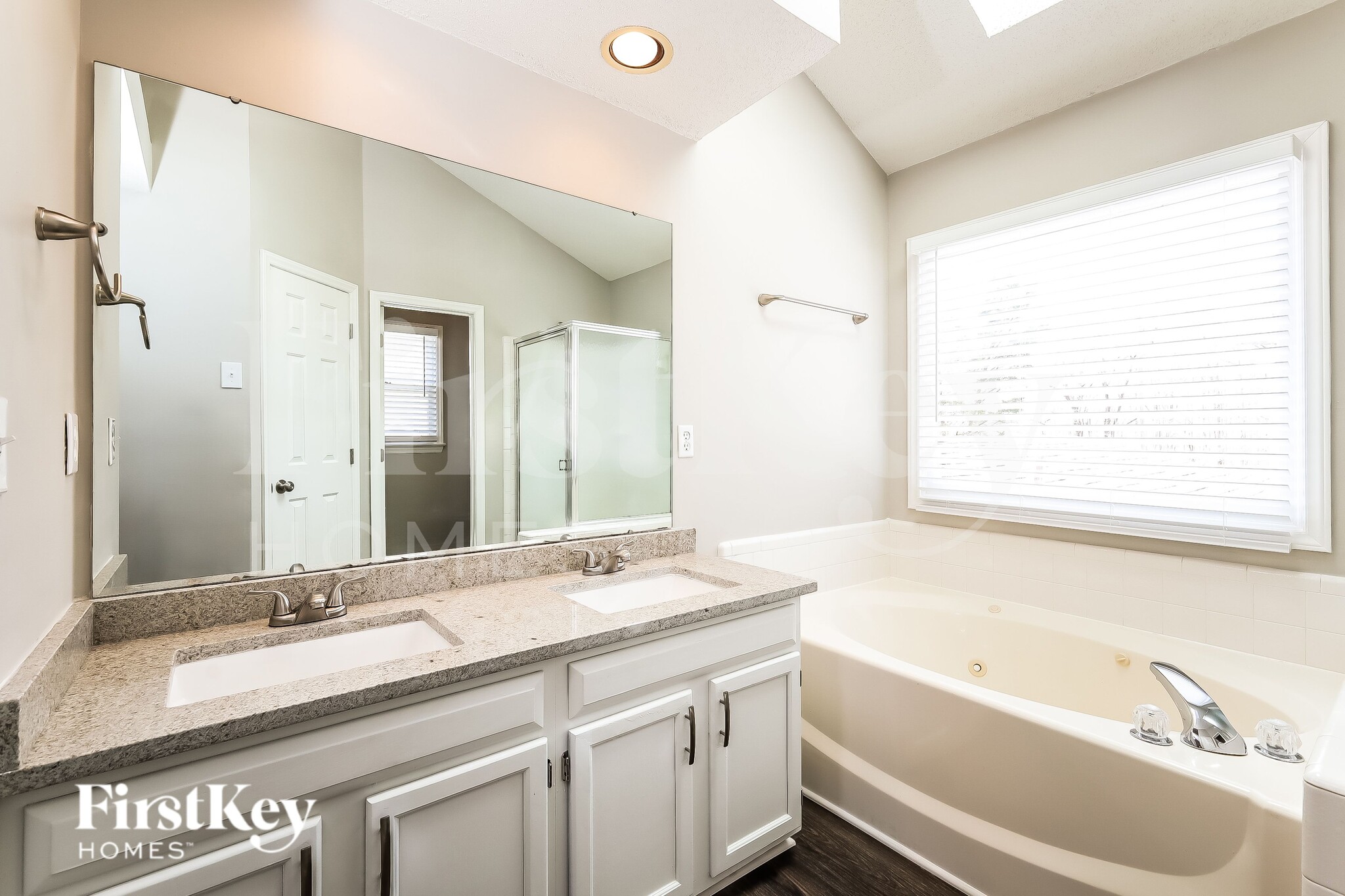 Building Photo - 4202 Hounds Run Dr