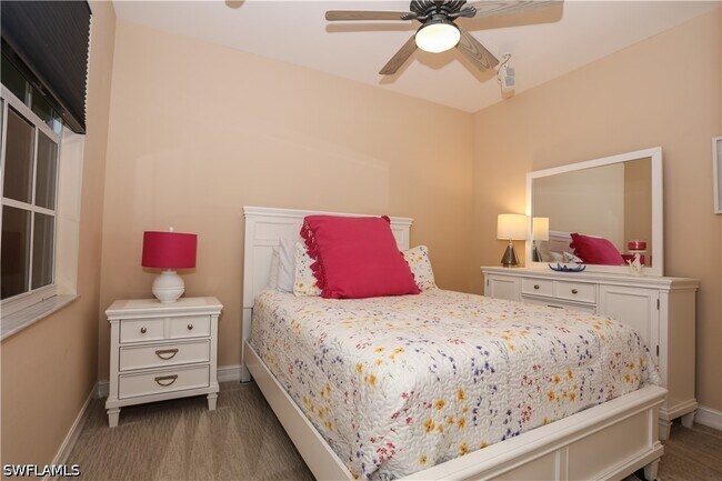 Building Photo - 1710 Tarpon Bay Dr S