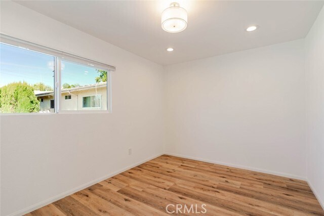 Building Photo - 15243 Valleyheart Dr