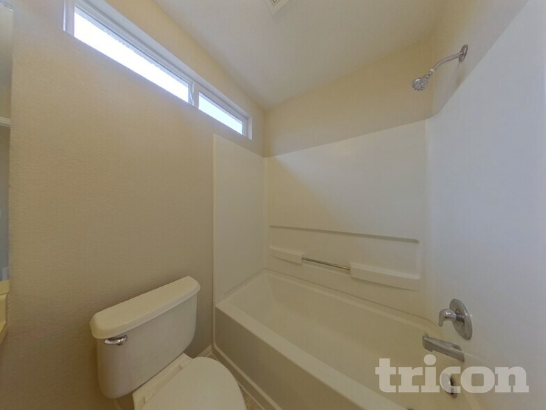 Building Photo - 15316 E 99th Pl