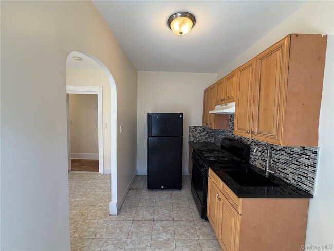 Building Photo - 610 Palisade Ave