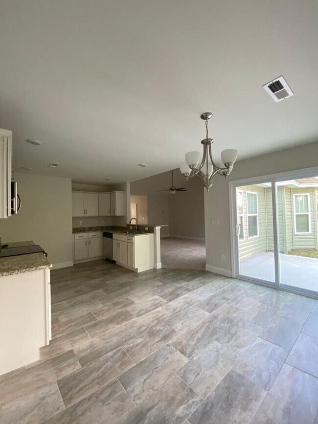 Building Photo - 1020 Belsole Pl