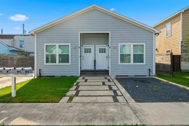 Building Photo - 2620 Delafield St