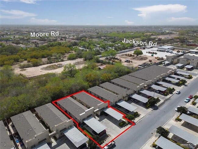 Building Photo - 10 West Dr