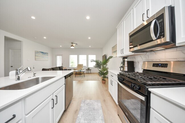 Building Photo - 31815 Kellan Grv Ct