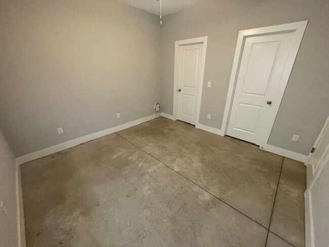 Building Photo - For Rent – Charming 3 Bed | 2 Bath Home wi...