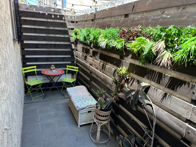 Building Photo - 4381 Ventura Canyon Ave