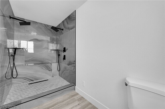 Building Photo - 6320 Peppermill Dr