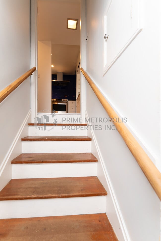 Building Photo - 7461 W Mercer Way