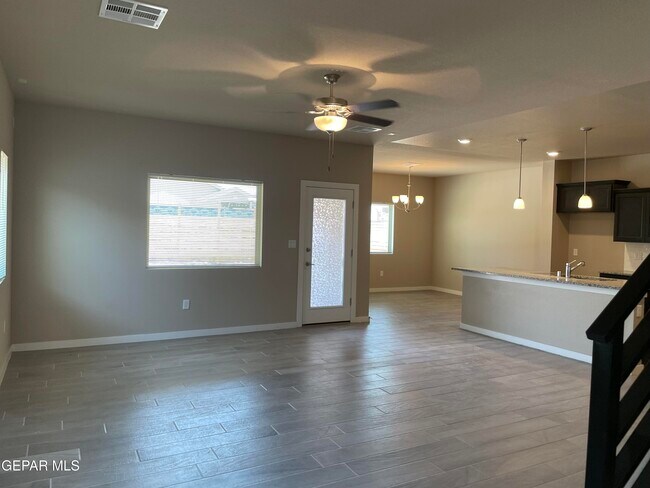 Building Photo - 15117 Design Ct