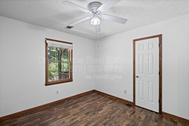 Building Photo - 195 Cross Brook Dr