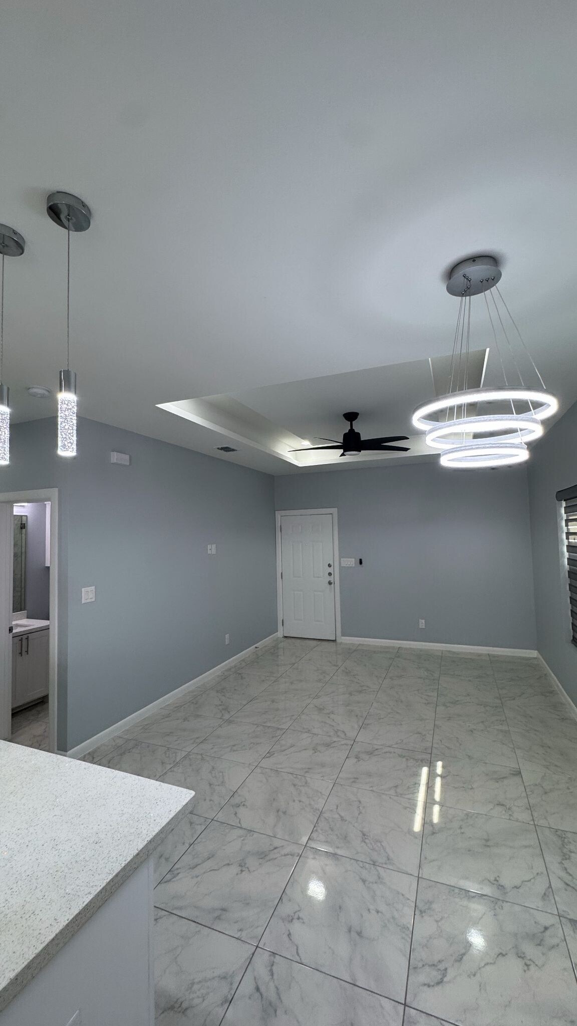 Building Photo - 1019 N Abbey Ave