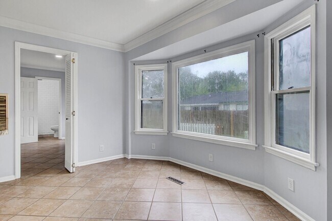 Building Photo - 8000 Eberly Ave