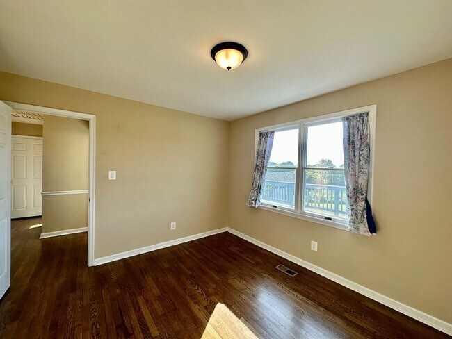 Building Photo - Charming 3 Bedroom/1.5 Bathroom Home in Norrisville, MD!