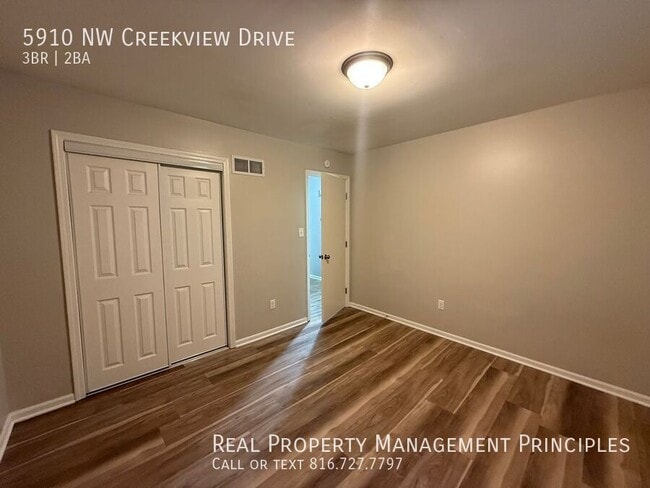 Building Photo - 5910 Creek View Dr