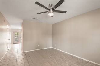 Building Photo - 2521 Crosstimbers Dr