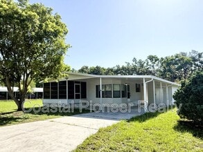 Building Photo - 4550 Charter St