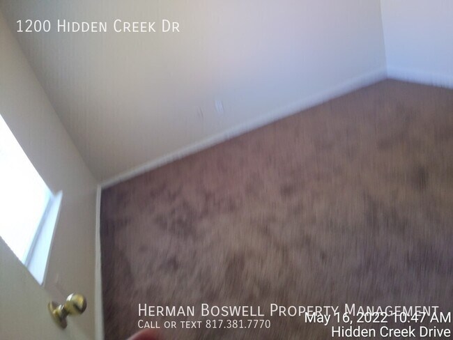 Building Photo - 1200 Hidden Creek Dr