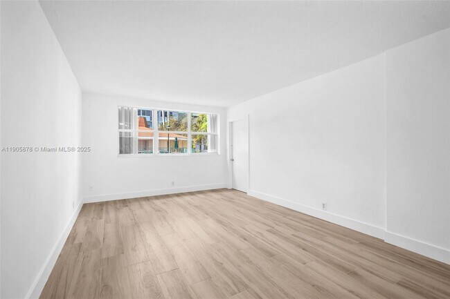 Building Photo - 1333 E Hallandale Beach Blvd