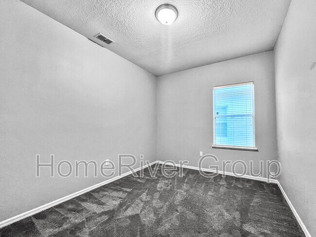 Building Photo - 2830 Moonstone Bend