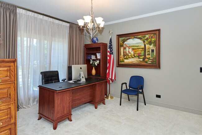 Building Photo - 26300 W Chatham Dr