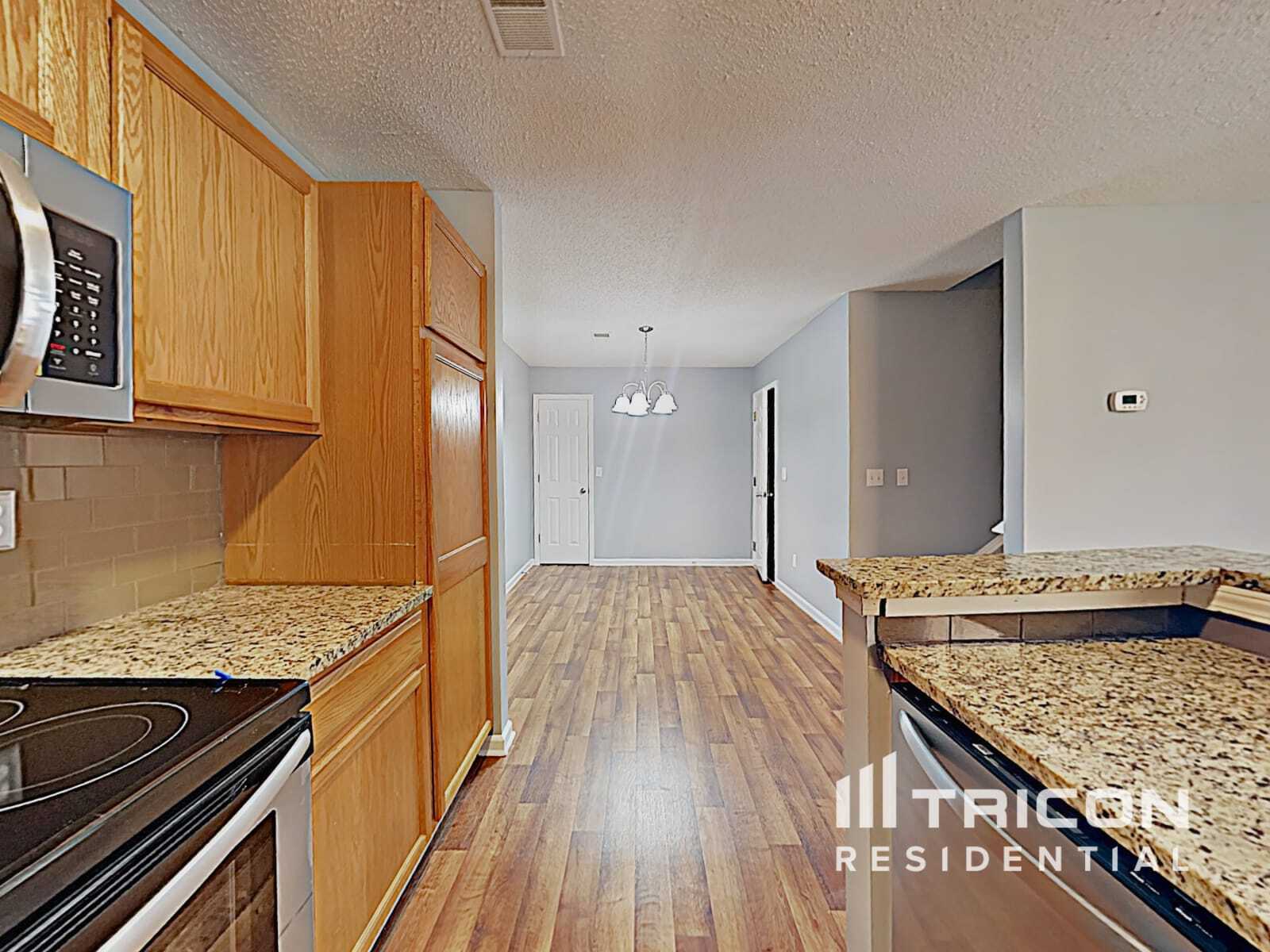 Building Photo - 208 E Waverly Pl Ct