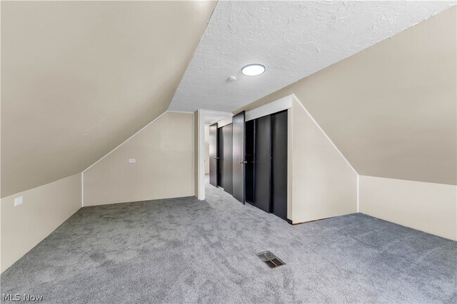 Building Photo - 25291 Richards Ave