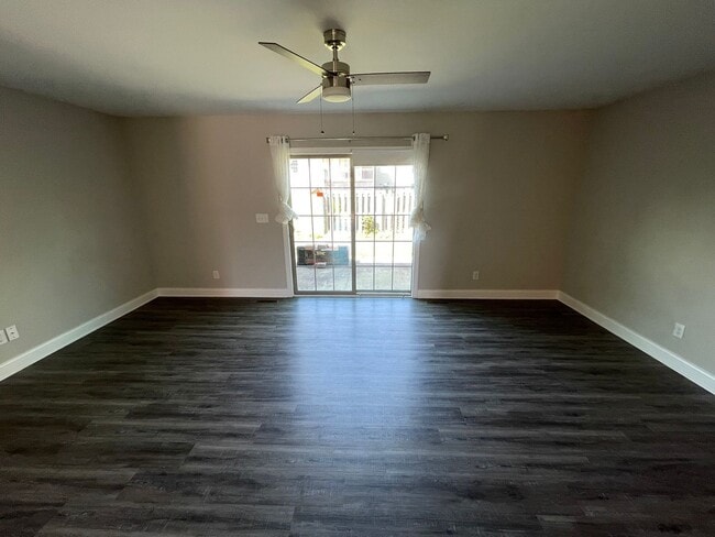 Building Photo - Perfect Condo Home For Lease