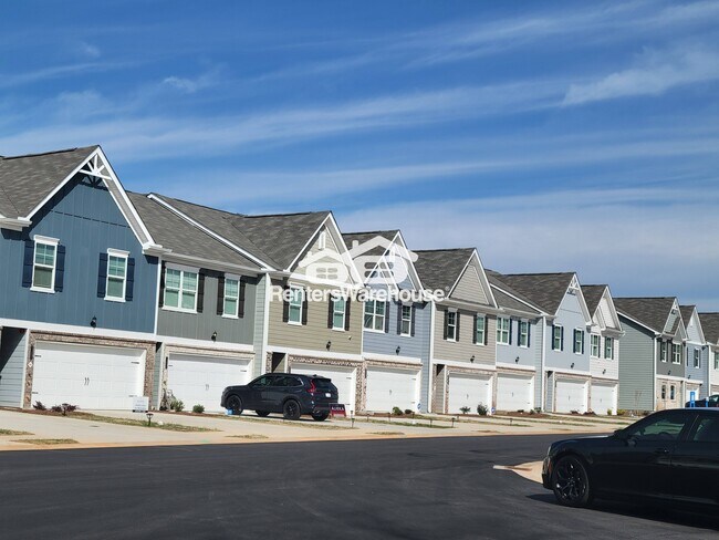 Building Photo - 11677 Mendenhall Ct