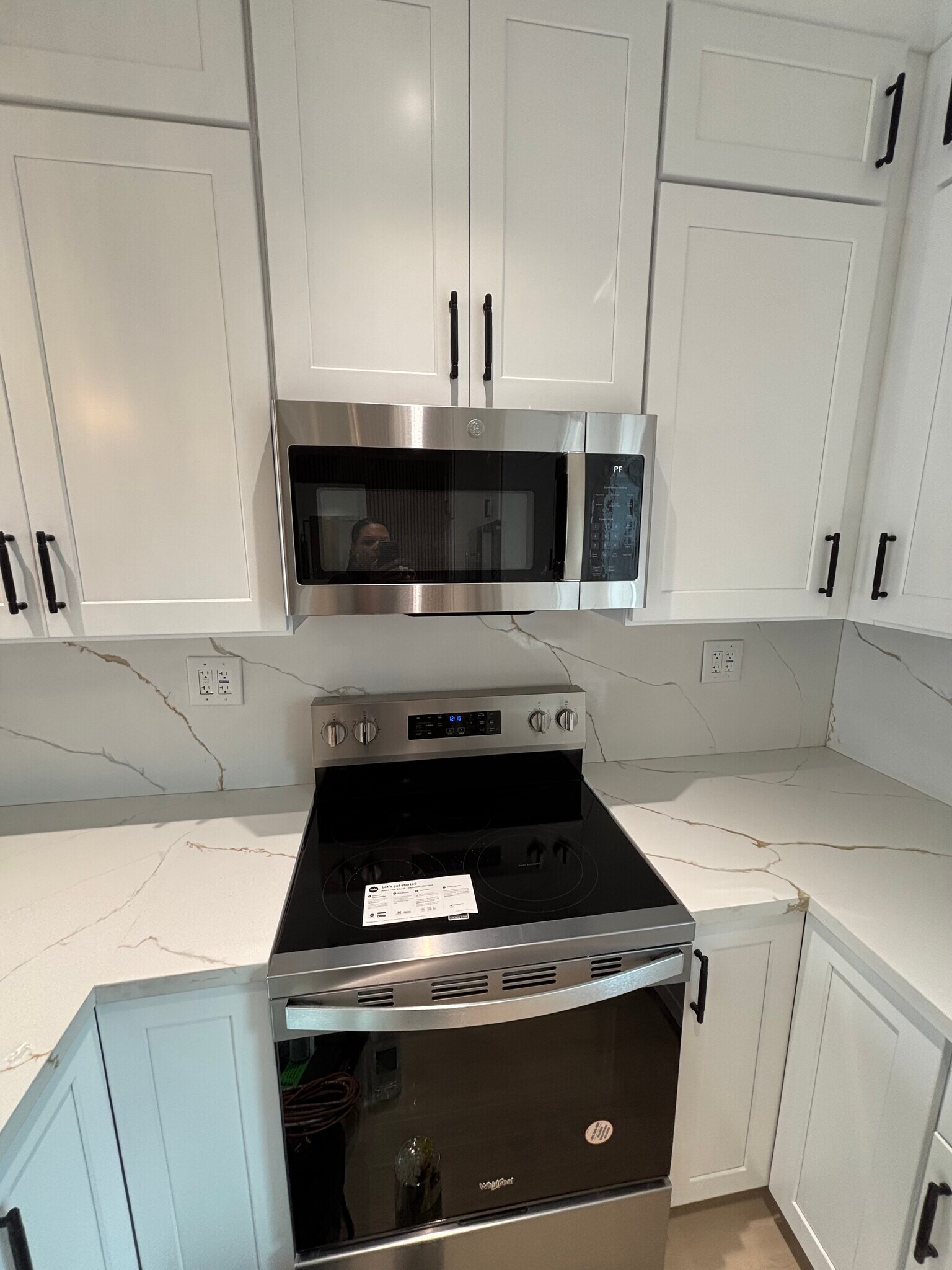 Kitchen - 3509 S Bronson Ave