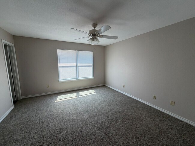 Building Photo - 2531 Pascal Ct