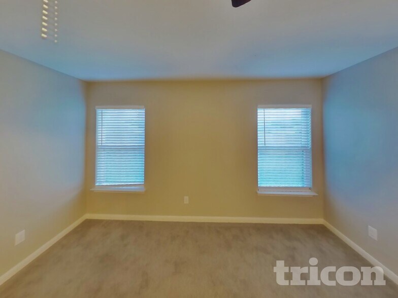 Building Photo - 14210 Bridgeview Ln