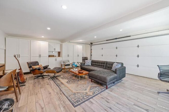 Building Photo - 1869 Galbreth Rd