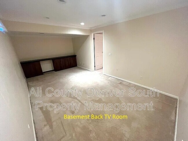 Building Photo - 6710 S Kendall Blvd