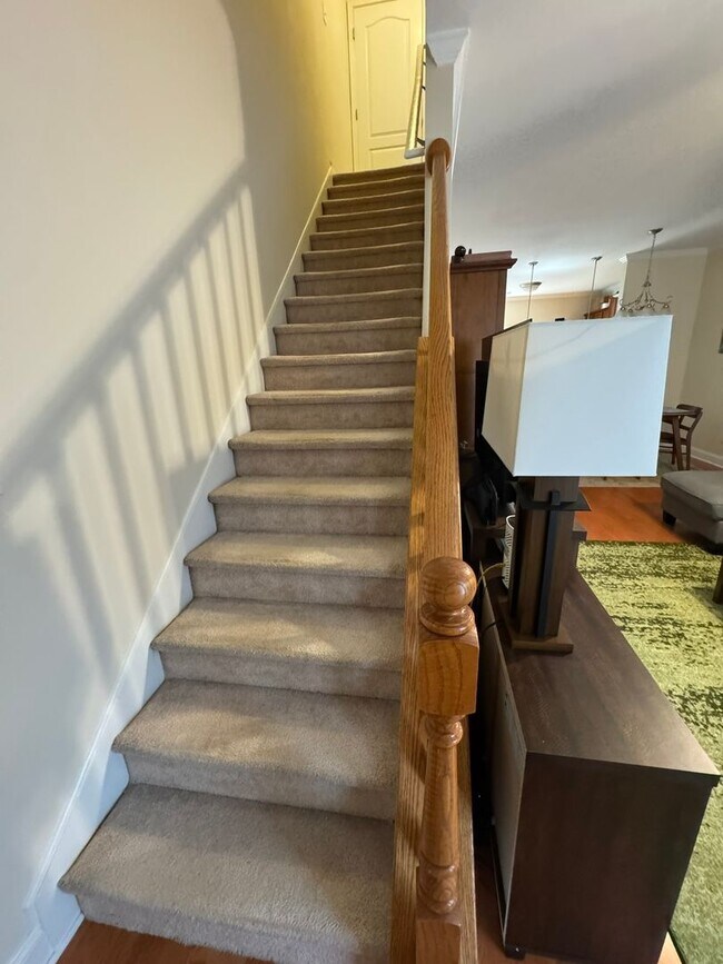 Building Photo - Whitehall Villages Townhome Available