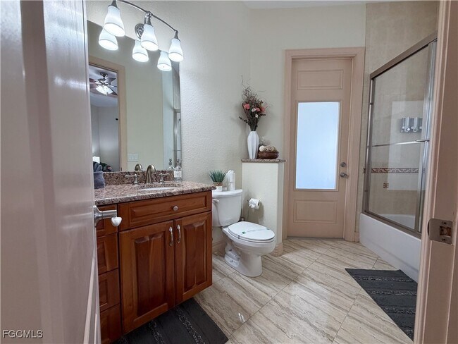 Building Photo - 2501 SE 19th Pl