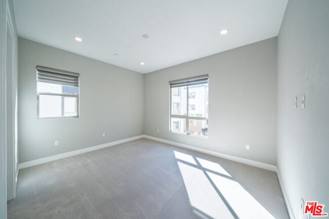 Building Photo - 5837 Village Dr