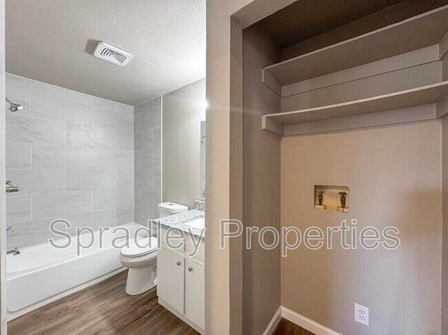 Building Photo - 608 John Paul Jones Dr